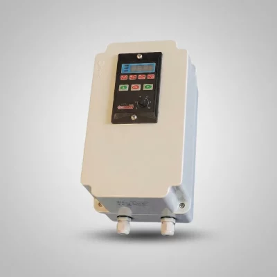 Voltado FU 750 Frequenzumrichter 230V – Frontansicht mit Bedienpanel, Display und Drehzahlregler